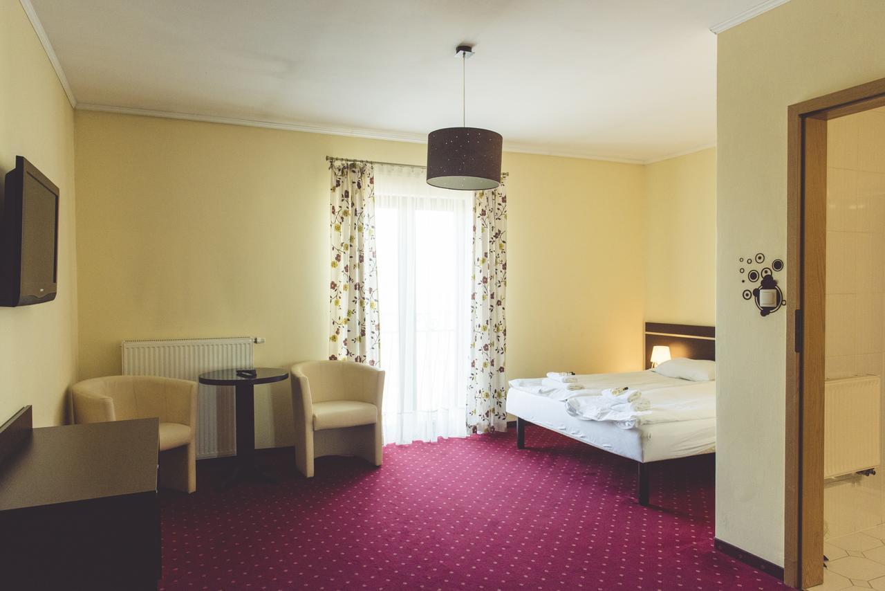 Hotel Odejewscy Chojnice Ngoại thất bức ảnh